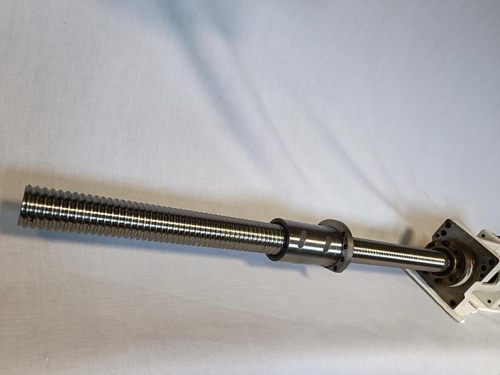 Sychronmotor mit Kugelgewindetrieb, MDD115C-N-015-N2M-130GB0, Rexroth, neuwertig