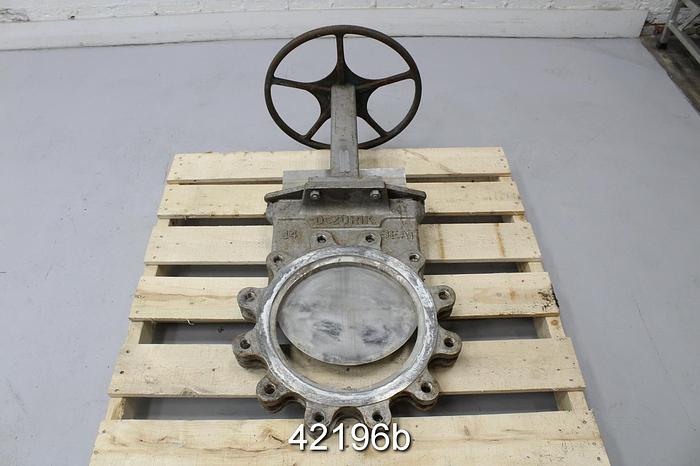 Used Dezurik 9218334 14" Hand Operated Knife Gate Valve #42196