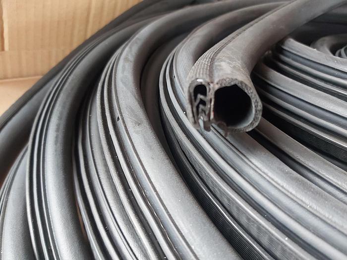 45m Kantenschutz EPDM mit Moosgummi Hohlkammer, P011004, Stöffl neu