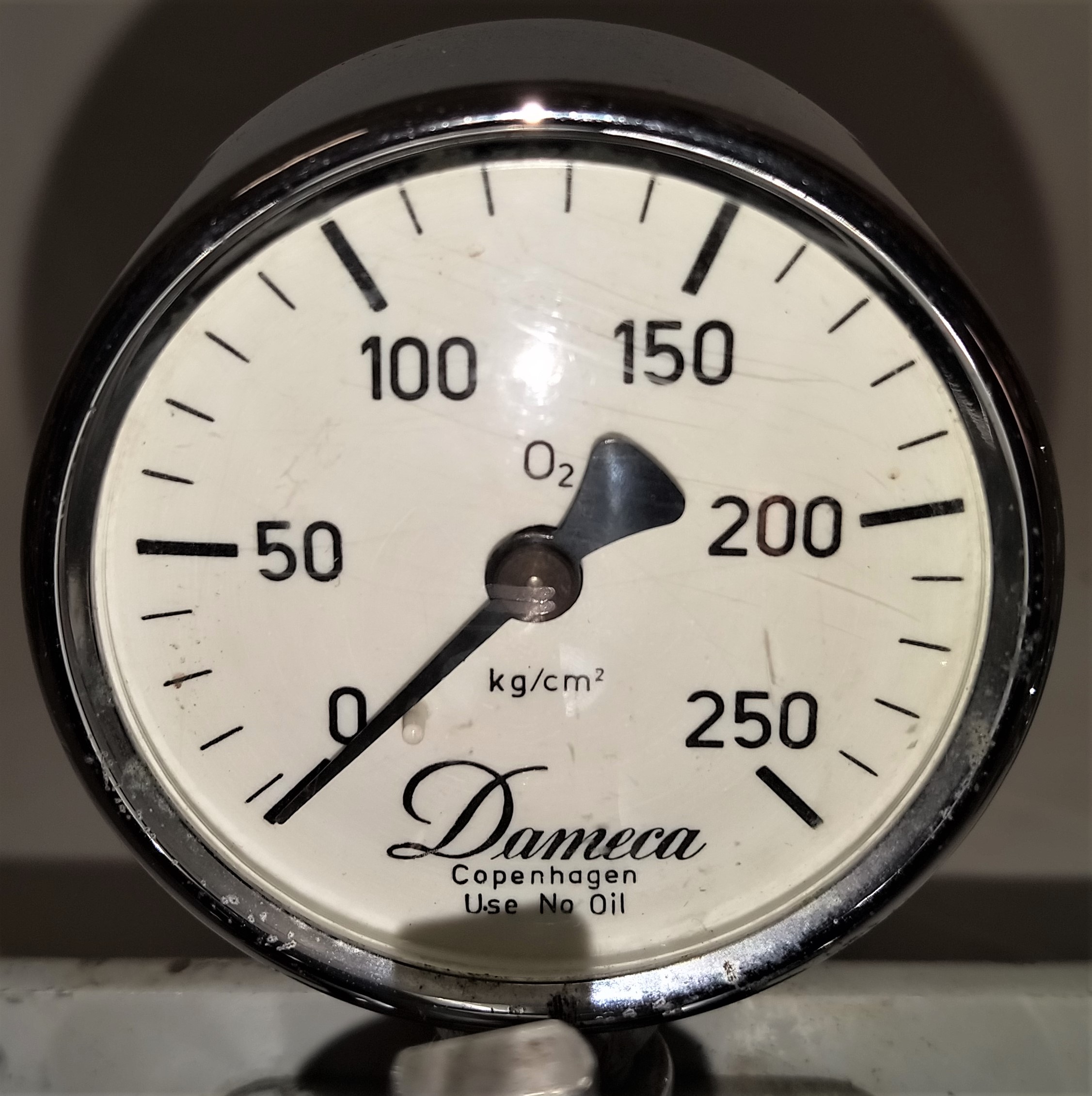 Used Dameca Dual Oxygen Regulator for Anesthesia Machine