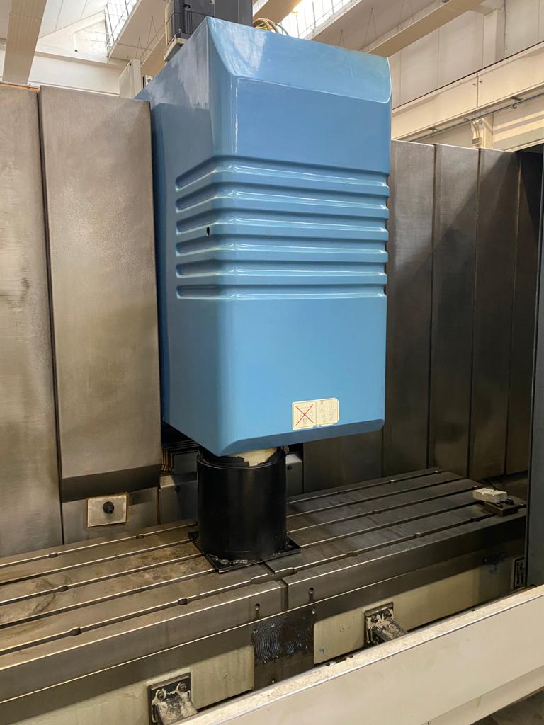 Used 2000 Mazak VTC 200C