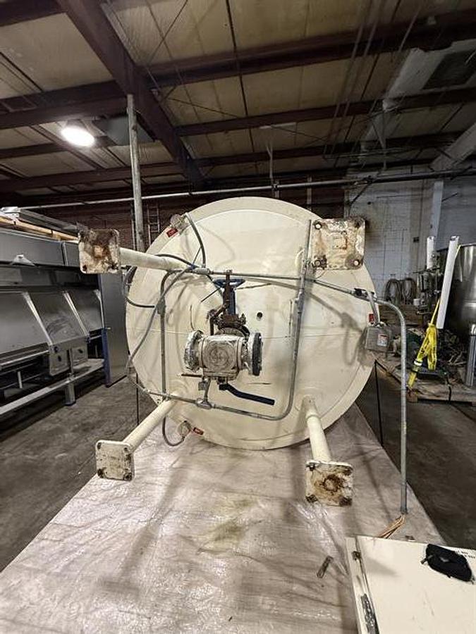 Used McCarter 20,000 lb Jacketed Vertical Agitated Chocolate Tank