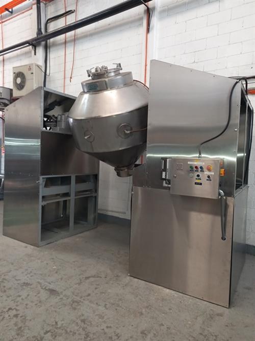 Used Gemco 30 cubic foot stainless steel jacketed double cone blender