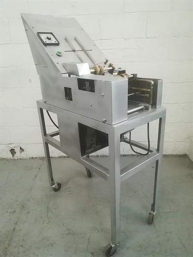 Used Maquinaria Exclusiva model  20M  semi-automatic glue Labeler