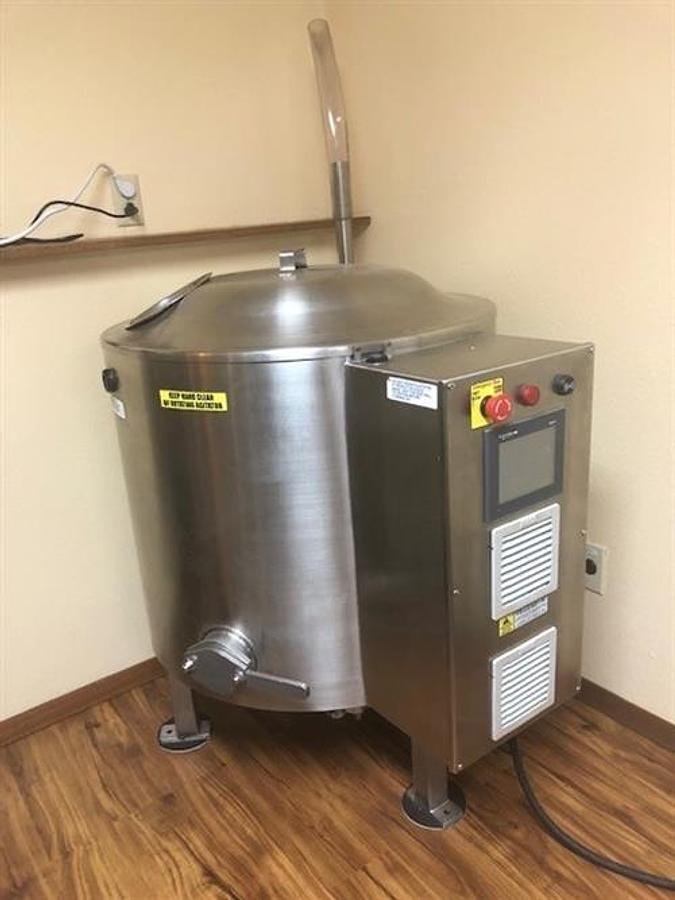 Used Savage 450-lb SS Auto Tempering Melter