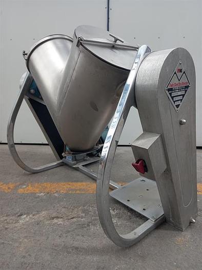 Used Patterson Kelley 16 Quart V Blender