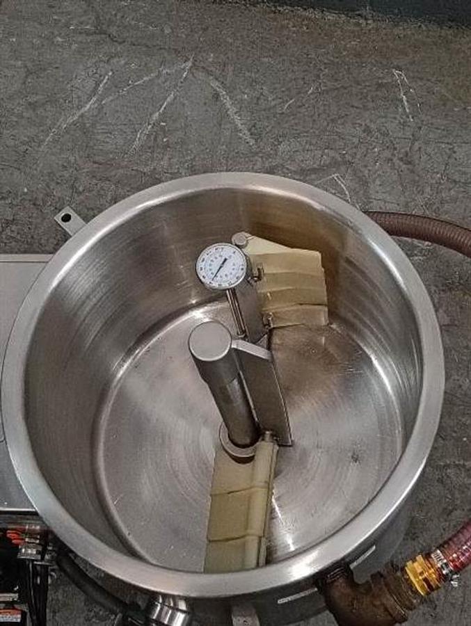 Used Savage 50-lb SS Tempering Melter