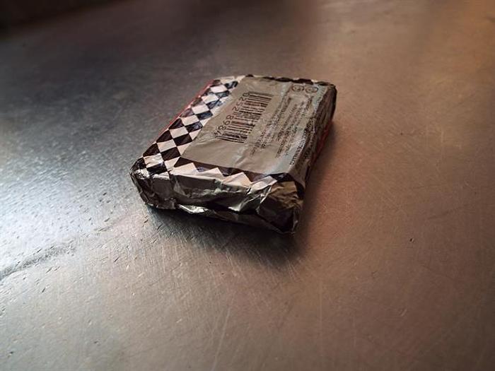 Used Nuovafina model B-200 Die Fold Wrapper for Chocolates