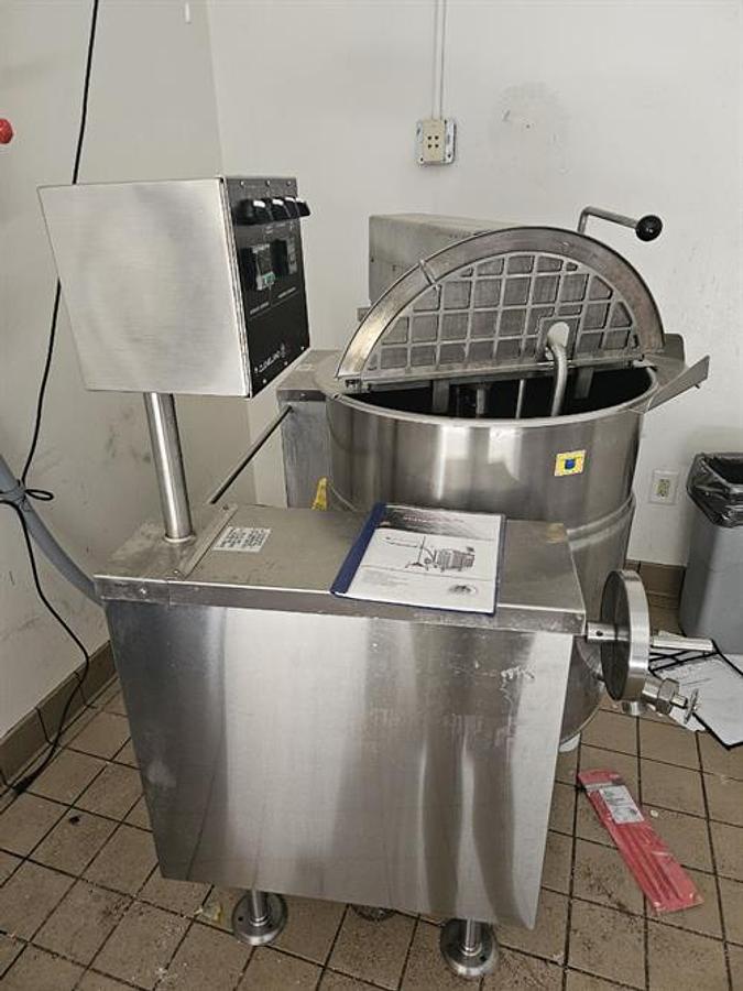 Used Cleveland 40 Gallon SS Electric Tilting Steam Kettle with Mixer