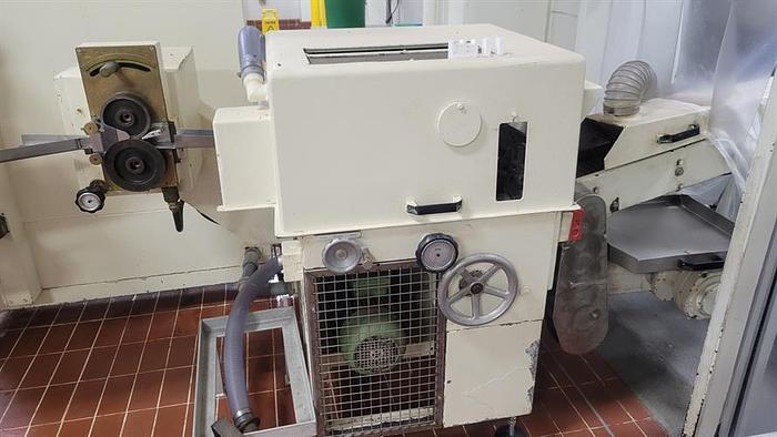 Used Klockner Hansel Strada 700 Hard Candy Line