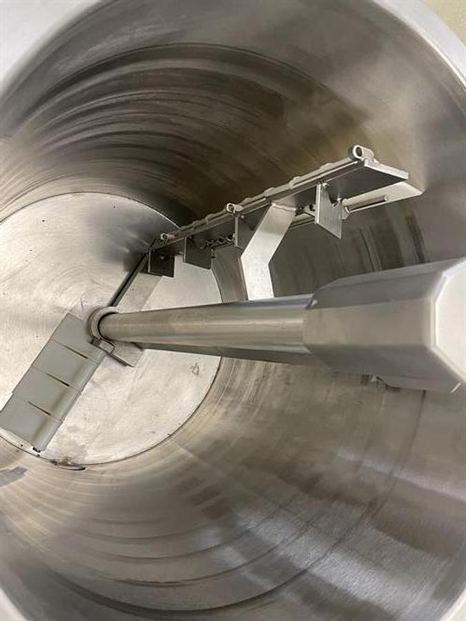 Used Savage 200 lb Stainless Steel Auto Tempering Chocolate Tank with Pump