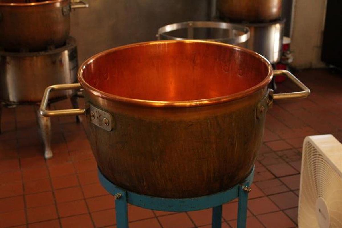 Used Savage 20 Stove with Portable Agitator