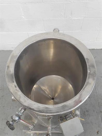 Used Thomas Burkhard stainless steel 9 gallons tank.