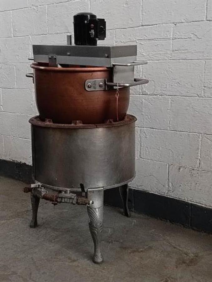 Used Savage #20 Gas Stove with Copper Kettle and Portable Agitator