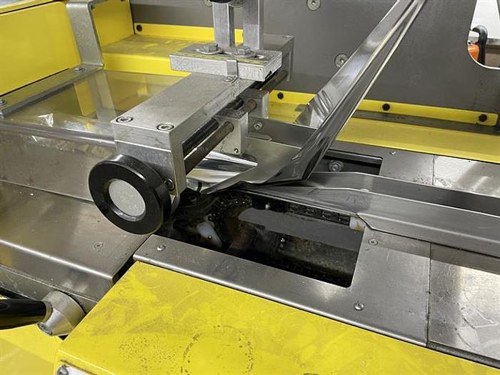 Used Italwrap Minitronic 400 Servo Driven Flow Wrapper