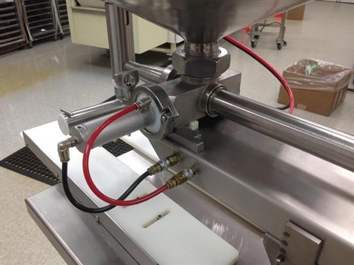 Used Unifiller model UNI-V-694 Piston Filler