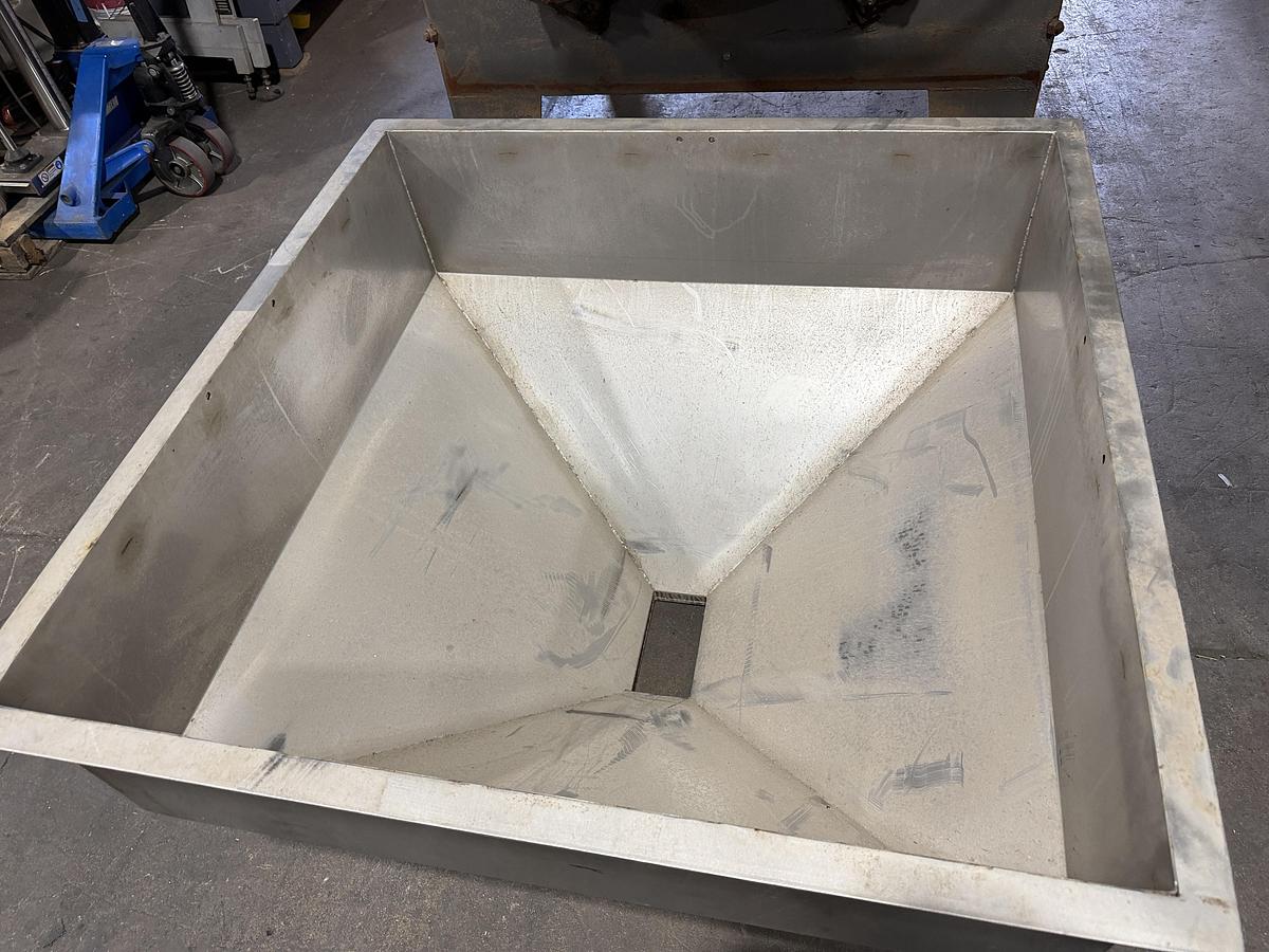 Used AC Horn model 322-M 1,000 lb/hr 3-bag Dry Nut Roaster