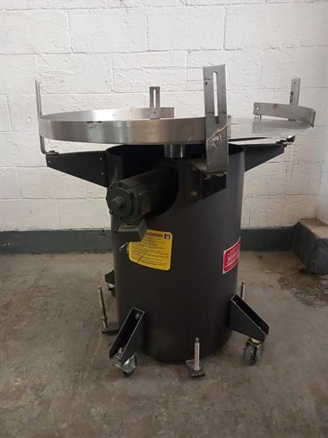 Used Kaps-All model FS-A 36" dia. accumulating table