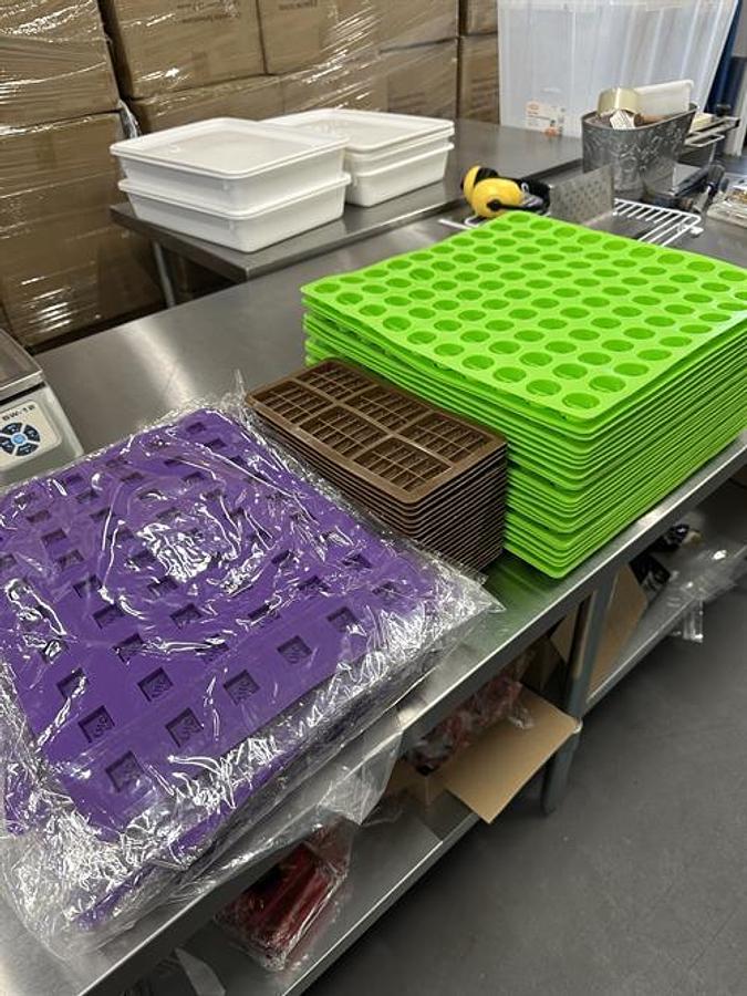 Used Lom Table Top Gummy Depositor