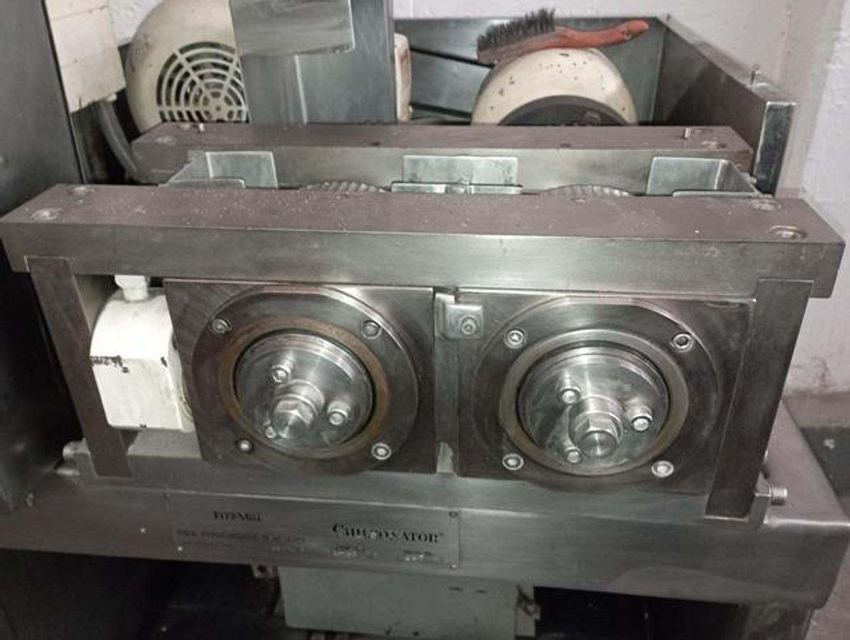 Used Fitzpatrick model C-8540 stainless steel chilsonator