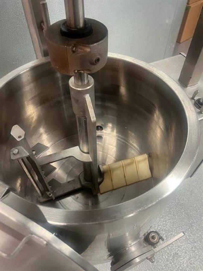 Used Savage 125 over125lb SS Tempering Melter