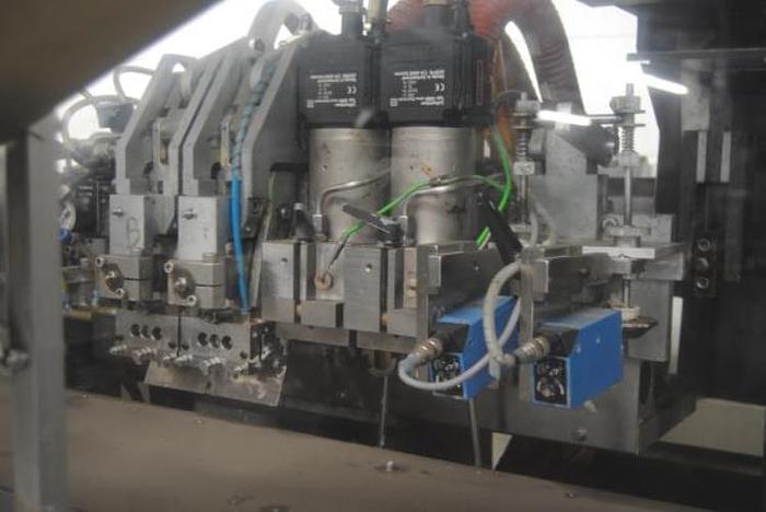 Used Arenco model AM2000 Hot Air Tube Filler and Sealer