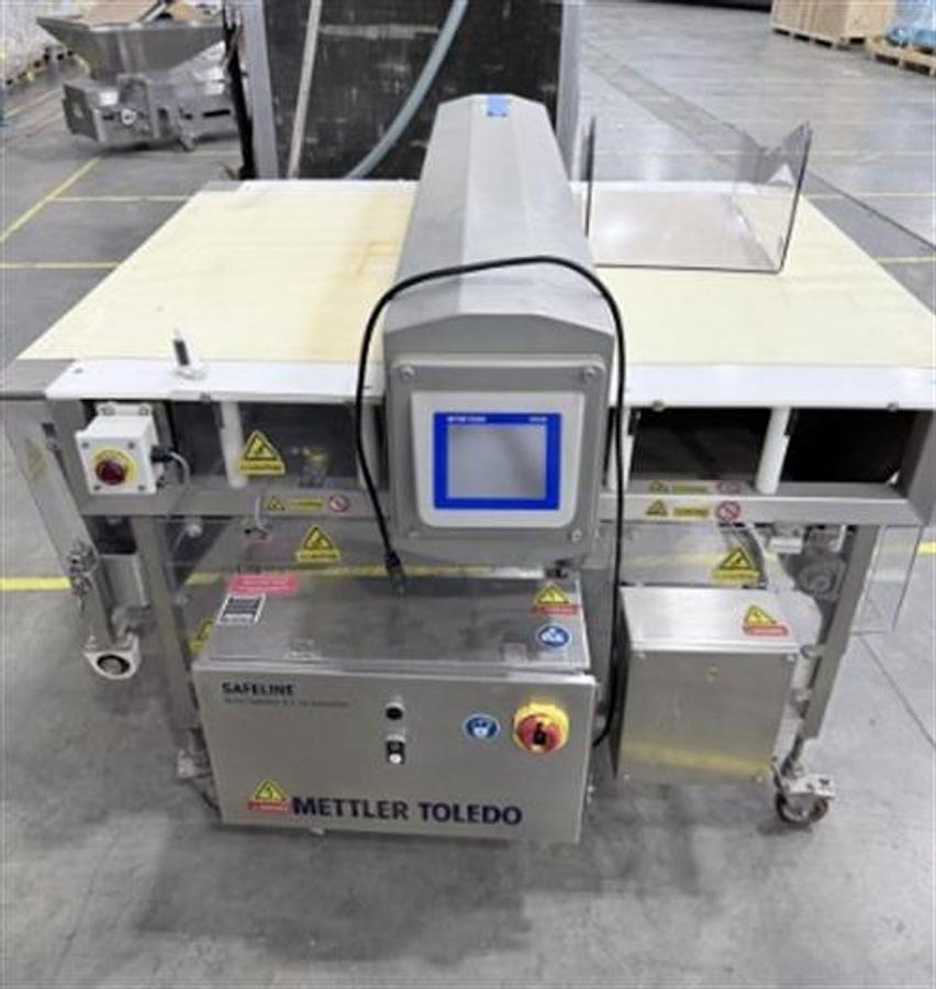 Used Metler Toledo/Safeline Stainless Steel Metal Detector with Conveyor