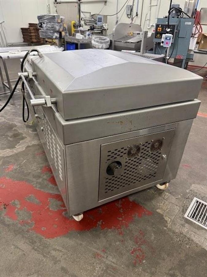 Used Ultra Source Ultravac 880 vacuum packager & Henkelman DT 100 diptank