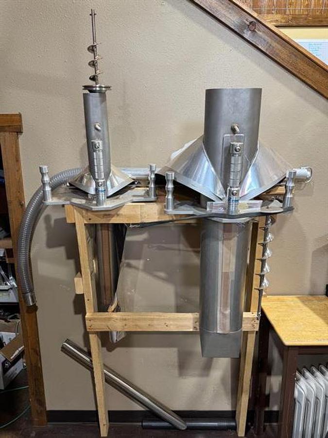 Used Unified Flex Hornet Vertical Form, Fill & Seal with Auger Filler