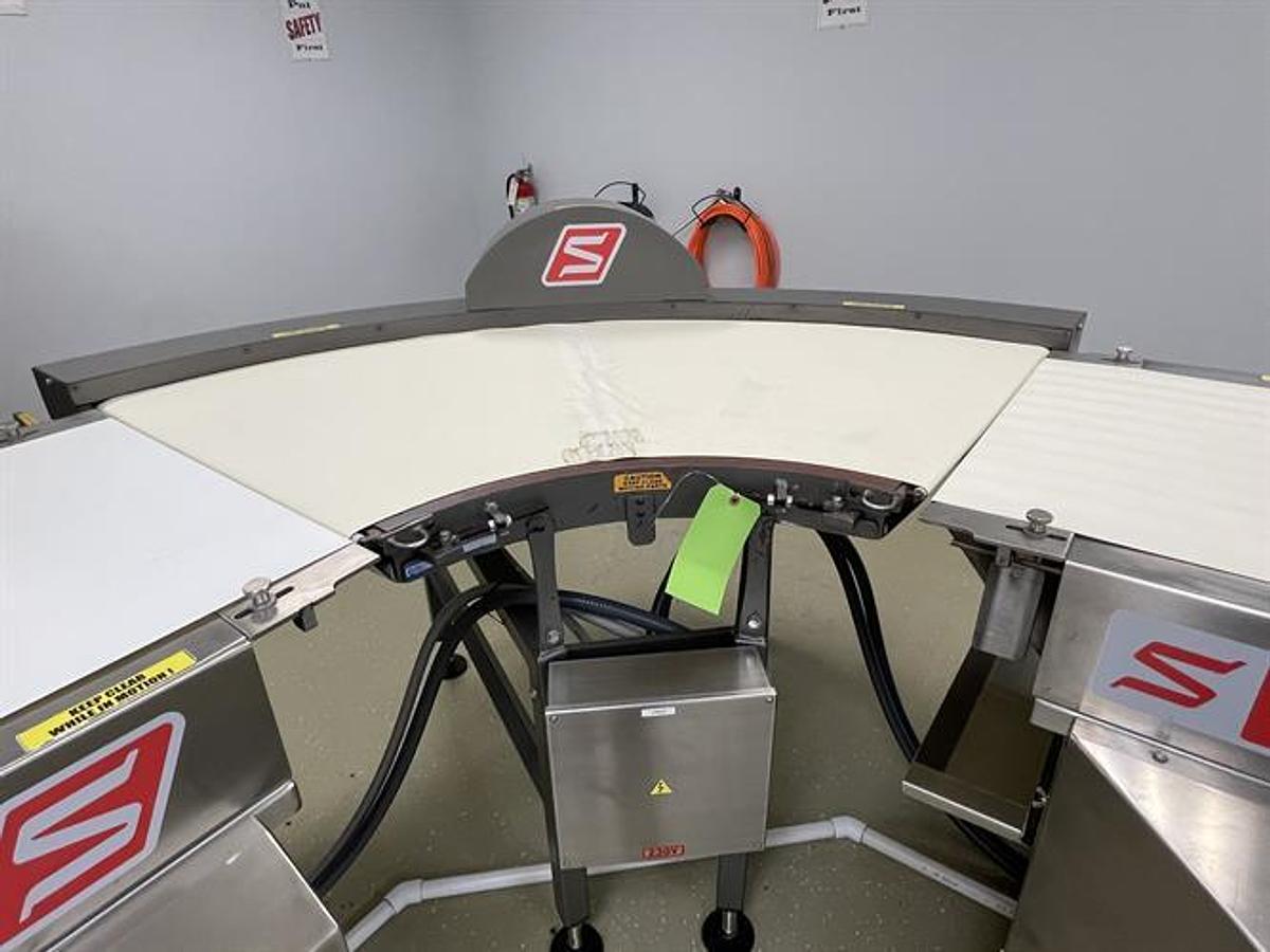 Used Jantec 28" wide 90 degree Turn Conveyor