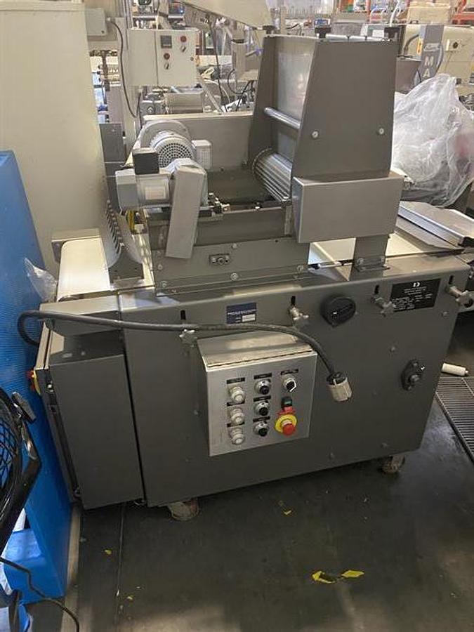 Used American Machine & Design 16" Wire Cut Extruder