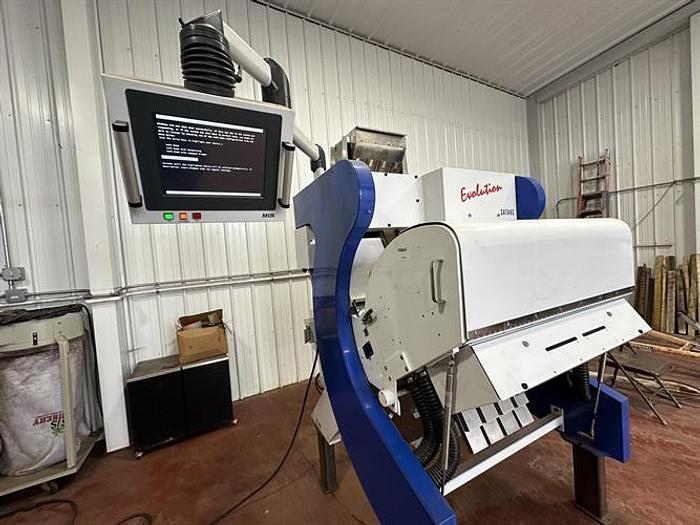 Used Satake EVO-IR-400 Infrared Color and Sorting Machine for Nuts