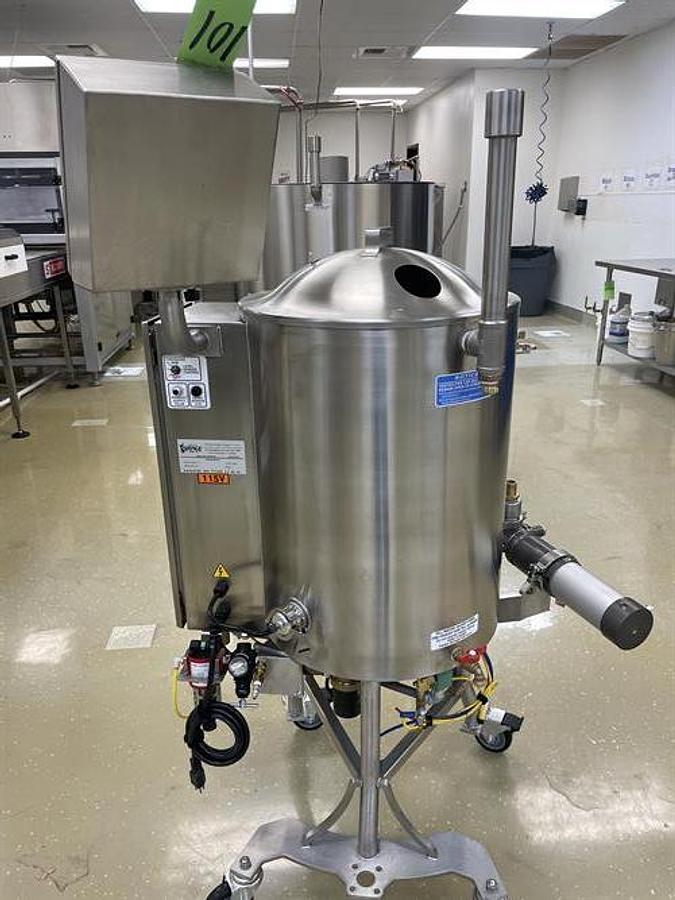 Used Savage 200 lb Stainless Steel Auto Tempering Chocolate Tank with Pump