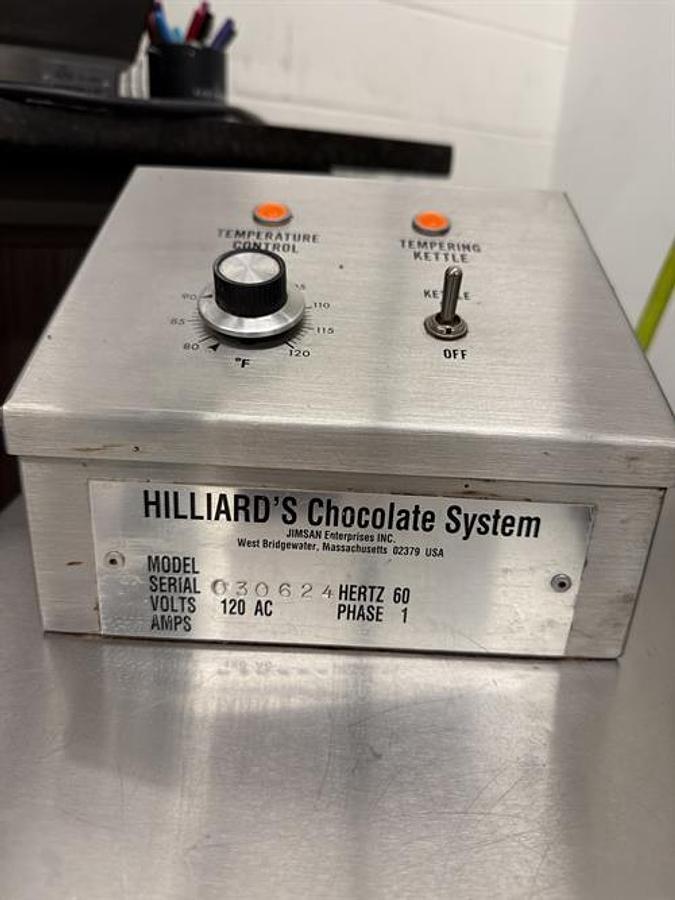 Used Hilliard 240 lb/day Melter with Peppy Pumper