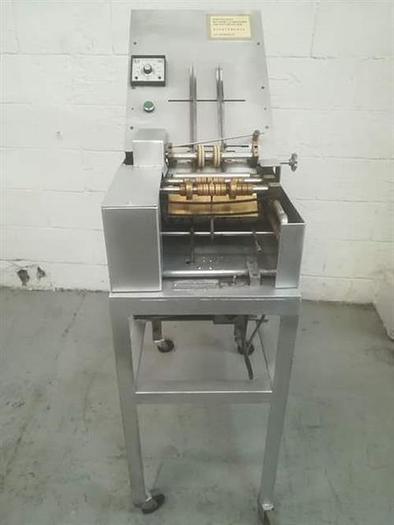 Used Maquinaria Exclusiva model  20M  semi-automatic glue Labeler