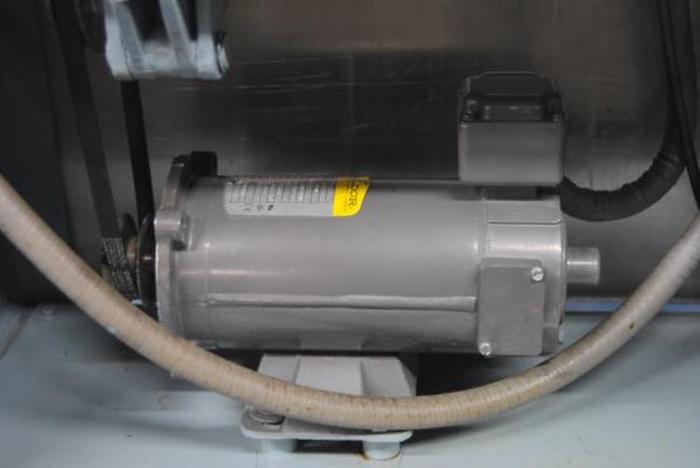 Used Cozzoli model R100 Vial Stoppering Machine -