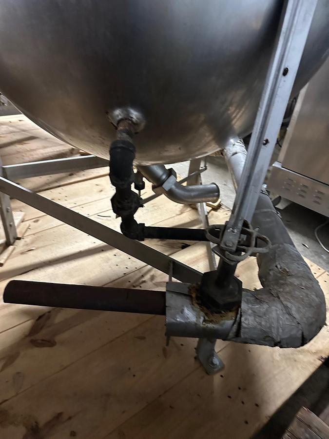 Used Lee 150 Gallon Stainless Steel Jacketed Cooking Kettle with Removable Basket