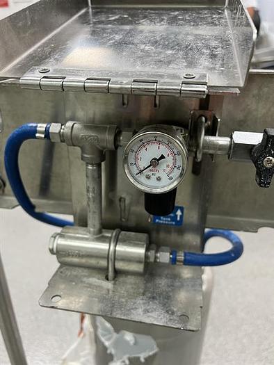 Used Lafferty model 925705 5 gallon presurized 316 stainless steel tank with foamer