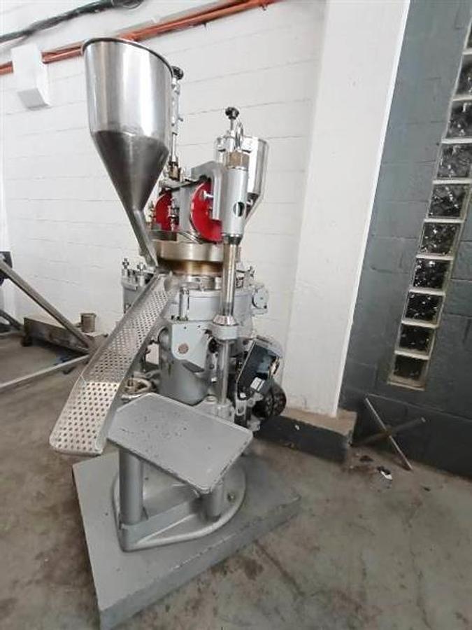 Used Manesty model BB3B 27 station rotary tablet press