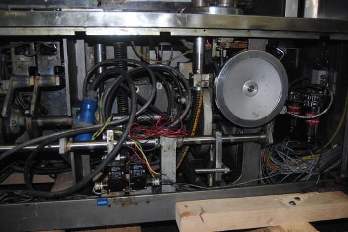 Used Arenco model AM2000 Hot Air Tube Filler and Sealer