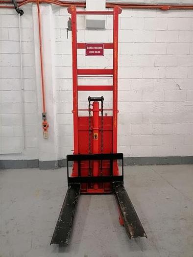 Used Roll lift pallet elevator