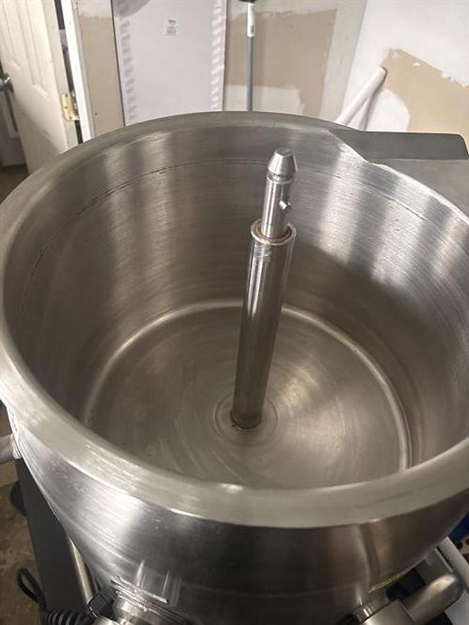 Used Savage 0937-50 5-Gallon SS Electric Fudge Mixing Kettle