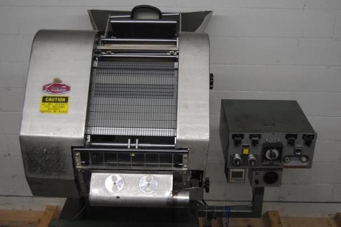 Used King model SC6L Slat Counter