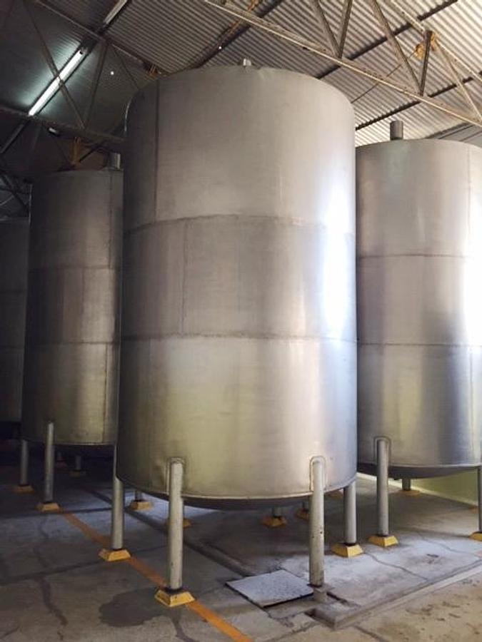 Used Stainless steel 14,000 liter tank