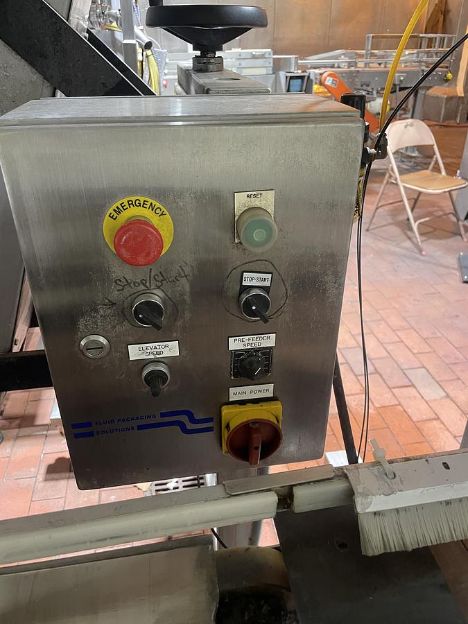 Used Fluid Packaging Solutions 6 Spindle Capper