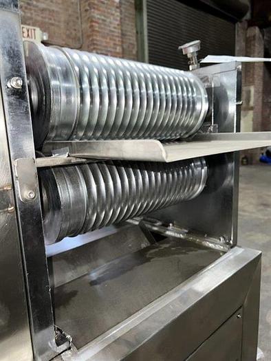 Used Shangha Target 11" Rolling & Scoring Line