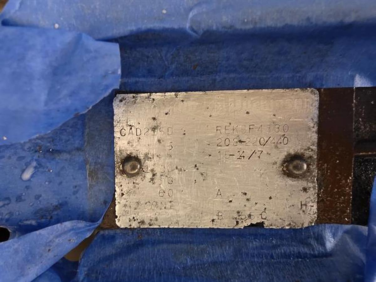 Used Alloy & Steel 400 Gallon SS Jacketed Cooking and Mixing Tank