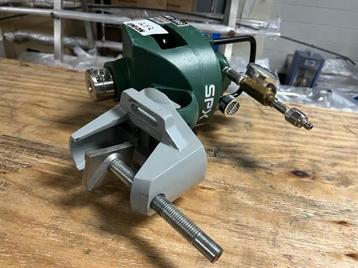 Used Lightnin' model XJA33 pneumatic propeller agitator