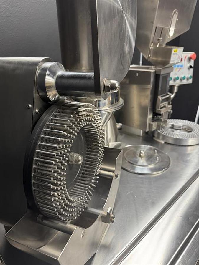 Used SNTJ-C Semi-Auto Capsule Filler
