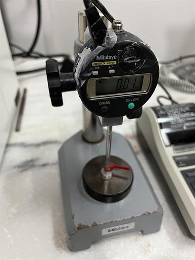 Usado Mitutoyo model 7004 thickness tester with Mitutoyo model DP-1VR Digimatic mini processor printer